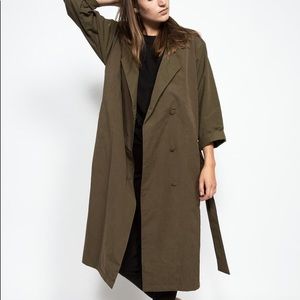 ISO Jesse Kamm trench size L (olive or khaki)
